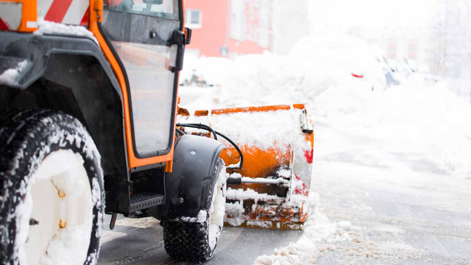 Rund um die Uhr Winterdienst und Schneeräumen